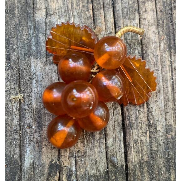 Antique Bakelite Gold and Amber Grape Cluster Brooch - Picture 1 of 6